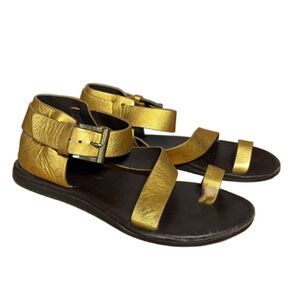 Donald J. Pliner HYDIA Gold Strappy Sandals W/Brown Flat Soles (Size: 6.5-7)